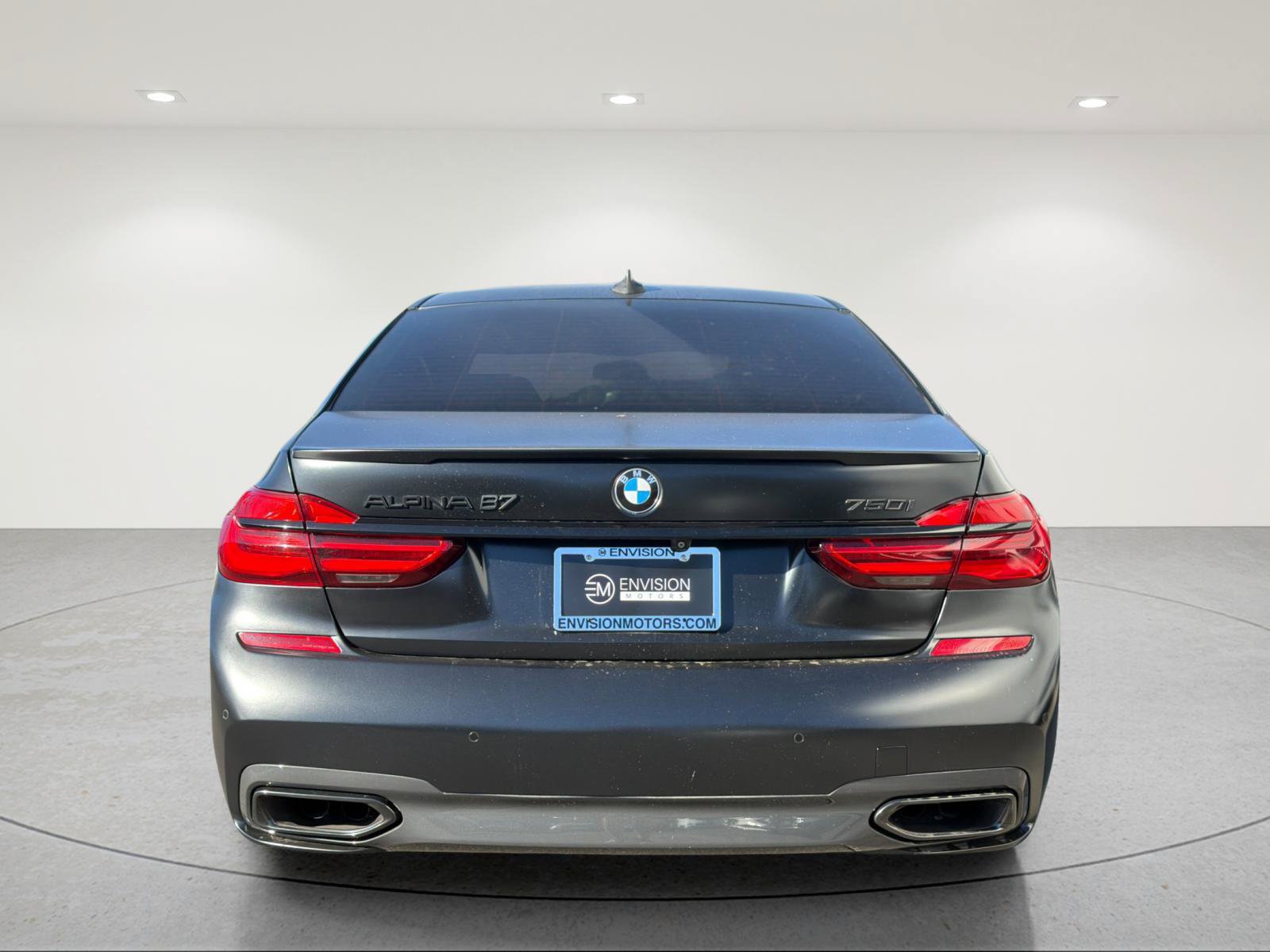 Used 2017 BMW 750i RWD image 3