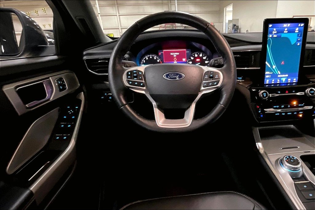 Certified 2023 Ford Explorer Limited w/ Limited Technology Package AWD/4WD image 5