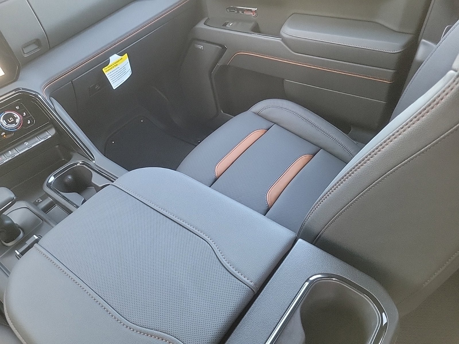 New 2026 GMC Sierra 1500 AT4 w/ AT4 Premium Package AWD/4WD image 13