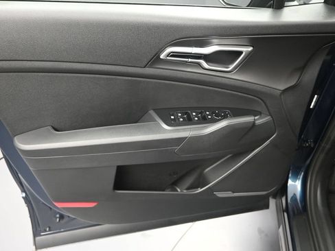 New 2027 Kia Sportage S FWD image 9