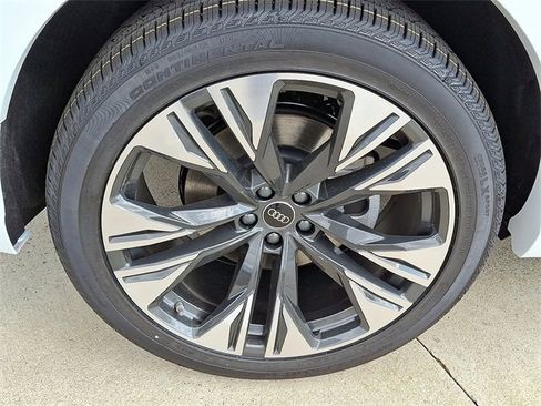 New 2026 Audi Q8 Premium Plus image 5