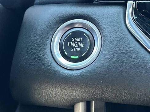 Used 2024 GMC Canyon Elevation RWD image 17
