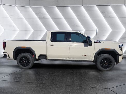 New 2026 GMC Sierra 2500 AT4 w/ AT4 Premium Plus Package image 4