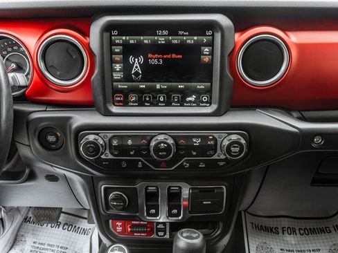 Used 2021 Jeep Wrangler Rubicon w/ Uconnect 4C Nav & Sound Group AWD/4WD image 17