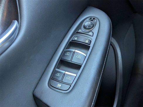 Used 2022 INFINITI QX50 Luxe image 25