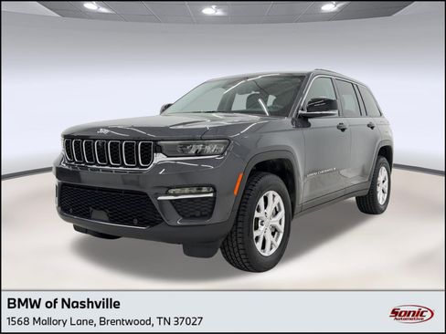Used 2022 Jeep Grand Cherokee Limited w/ Luxury Tech Group II AWD/4WD image 1