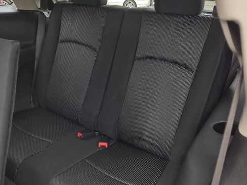 Used 2011 Dodge Journey Mainstreet w/ Popular Equipment Group FWD image 32