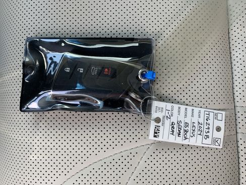 Used 2024 Lexus ES 300h w/ Technology Package FWD image 37