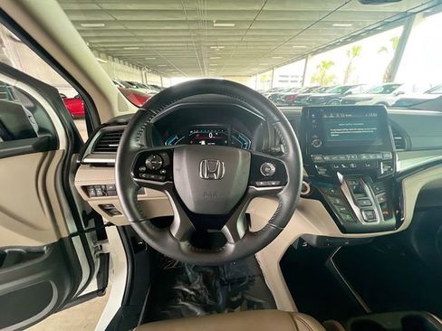 Certified 2024 Honda Odyssey Touring image 14