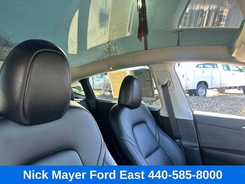 Used 2022 Tesla Model Y Long Range image 13