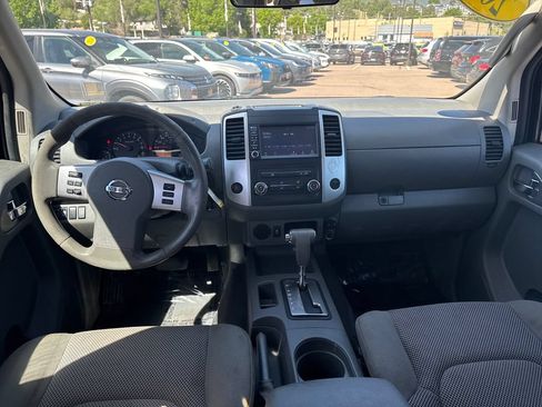 Used 2019 Nissan Frontier SV RWD image 12