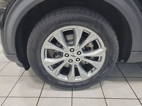 Used 2020 Ford Explorer XLT w/ Equipment Group 202A RWD image 46
