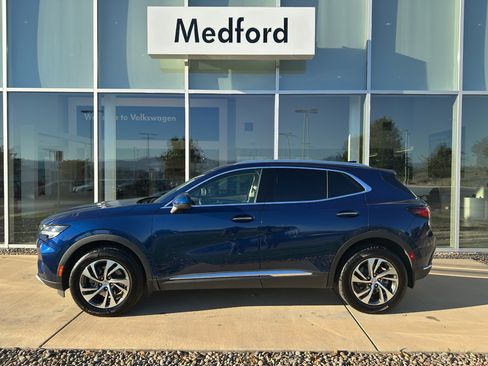 Used 2023 Buick Envision Essence image 2