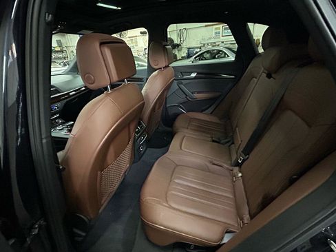 Used 2019 Audi Q5 2.0T Premium w/ Convenience Package image 19