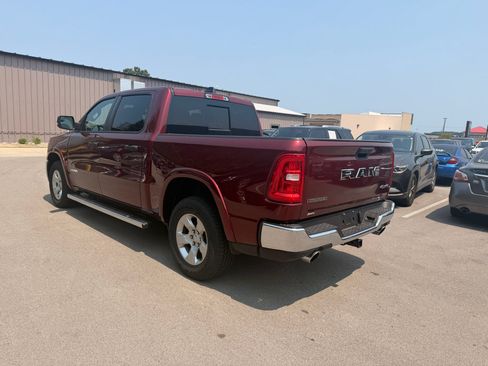 Used 2025 RAM 1500 Big Horn AWD/4WD image 5