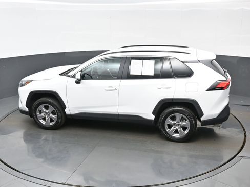 Used 2025 Toyota RAV4 XLE AWD/4WD image 37
