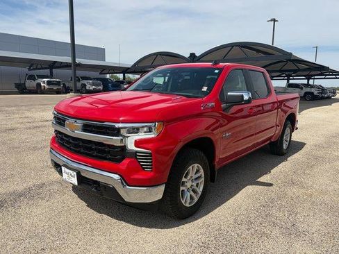 Used 2025 Chevrolet Silverado 1500 LT image 1