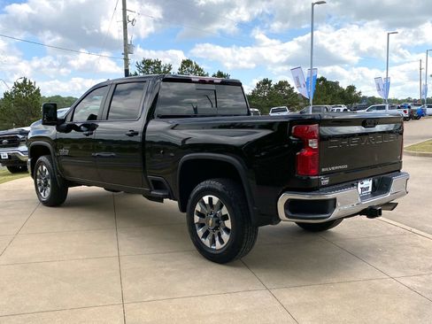Used 2024 Chevrolet Silverado 2500 LT w/ Texas Edition image 4