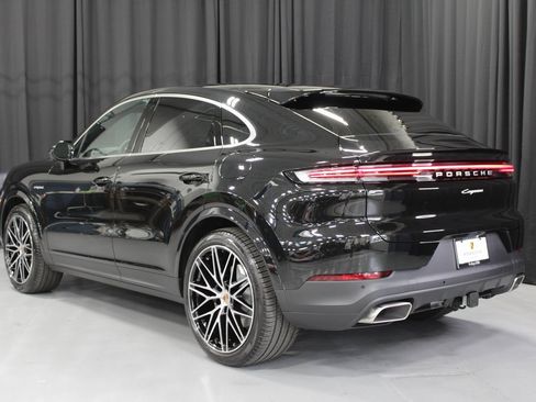 New 2026 Porsche Cayenne E-Hybrid Coupe image 3