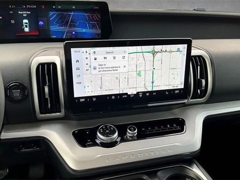 New 2025 Ford Expedition Active image 7