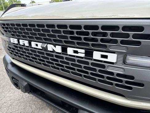 Used 2025 Ford Bronco Badlands AWD/4WD image 10