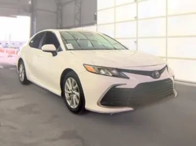 Used 2021 Toyota Camry LE FWD image 6