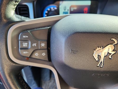 Used 2023 Ford Bronco Badlands w/ Sasquatch Package image 13