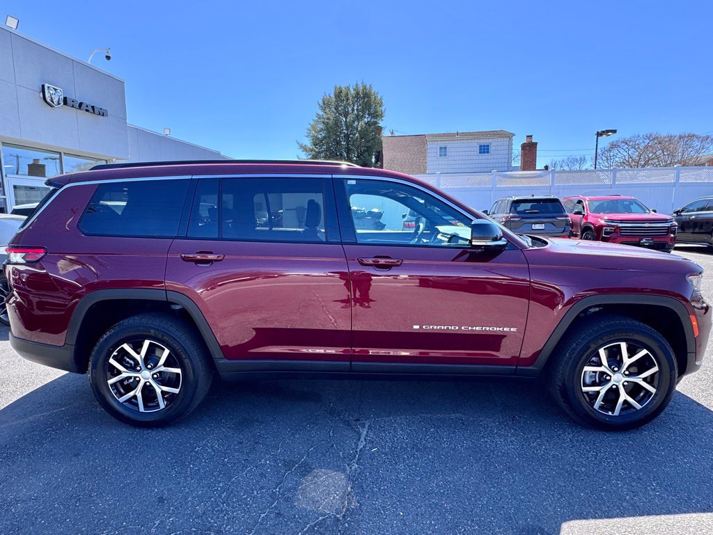 New 2025 Jeep Grand Cherokee L Limited w/ Luxury Tech Group II AWD/4WD image 8