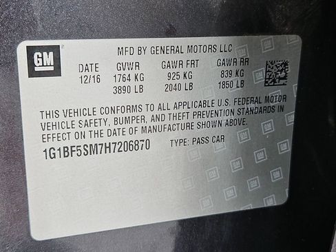 Used 2017 Chevrolet Cruze Premier FWD image 33