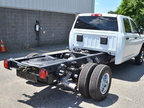 New 2024 RAM 3500 Tradesman w/ Chrome Appearance Group image 8