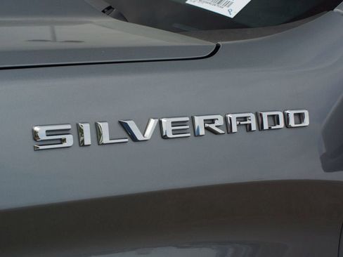 Used 2021 Chevrolet Silverado 1500 LT RWD image 16
