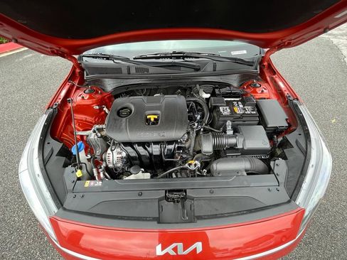 Certified 2024 Kia Forte LXS FWD image 31