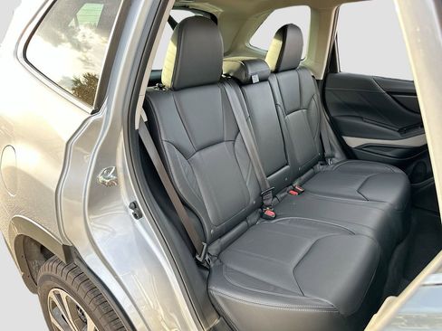 Used 2023 Subaru Forester Limited image 28