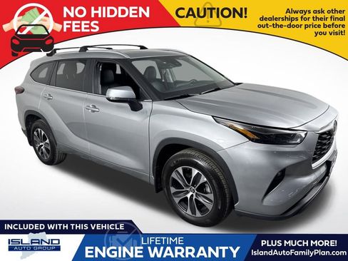 Certified 2024 Toyota Highlander XLE image 1