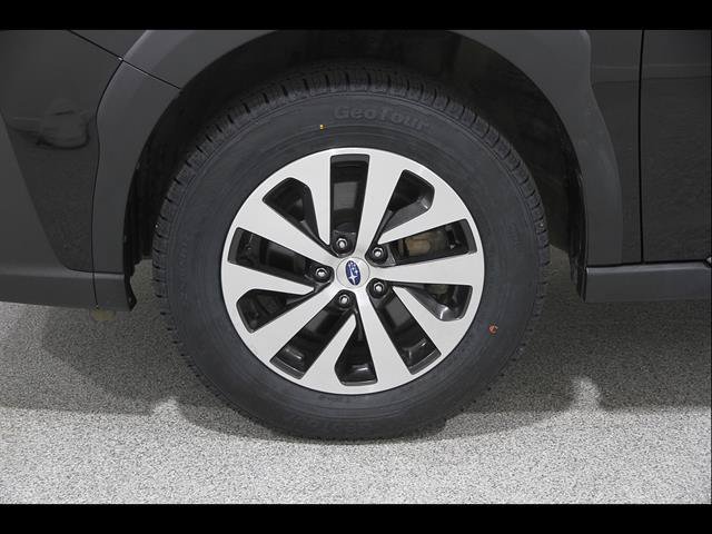 Used 2024 Subaru Outback Premium AWD/4WD image 22