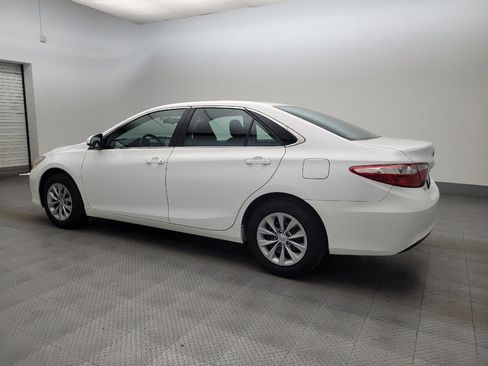 Used 2017 Toyota Camry LE image 3