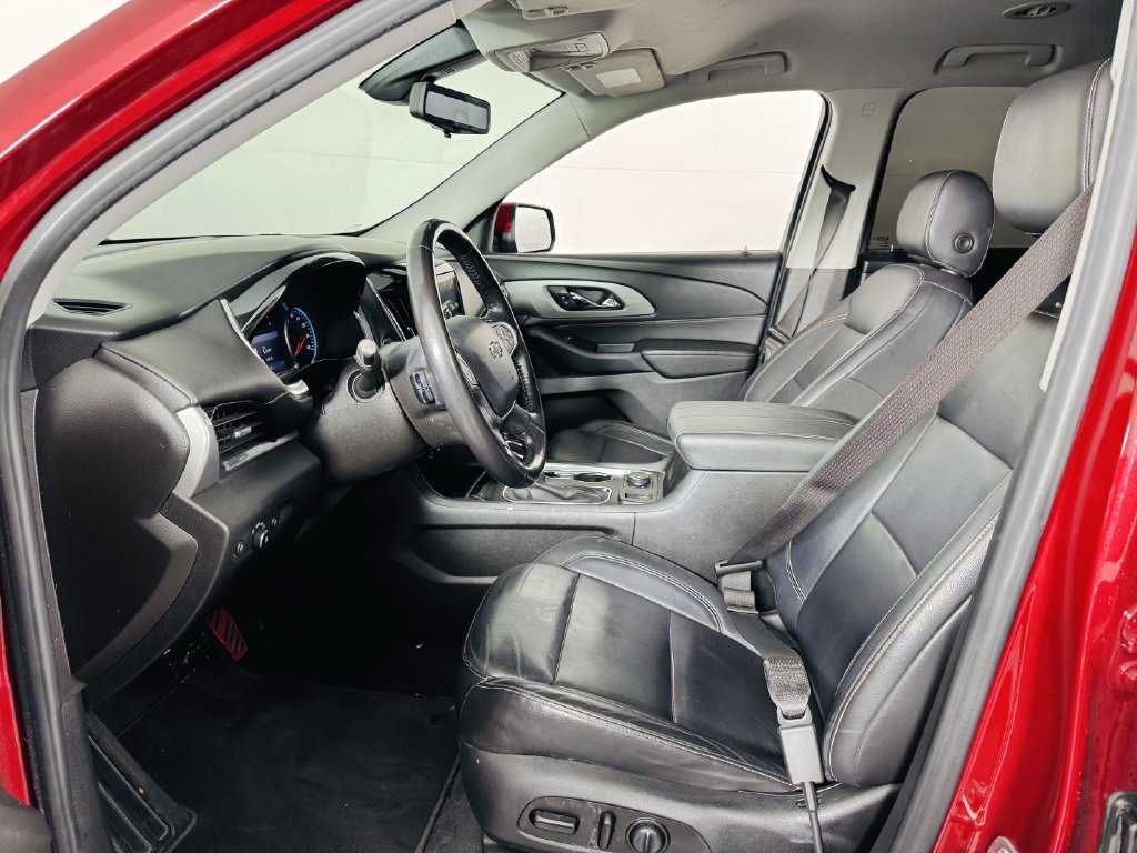 Used 2021 Chevrolet Traverse RS FWD image 6