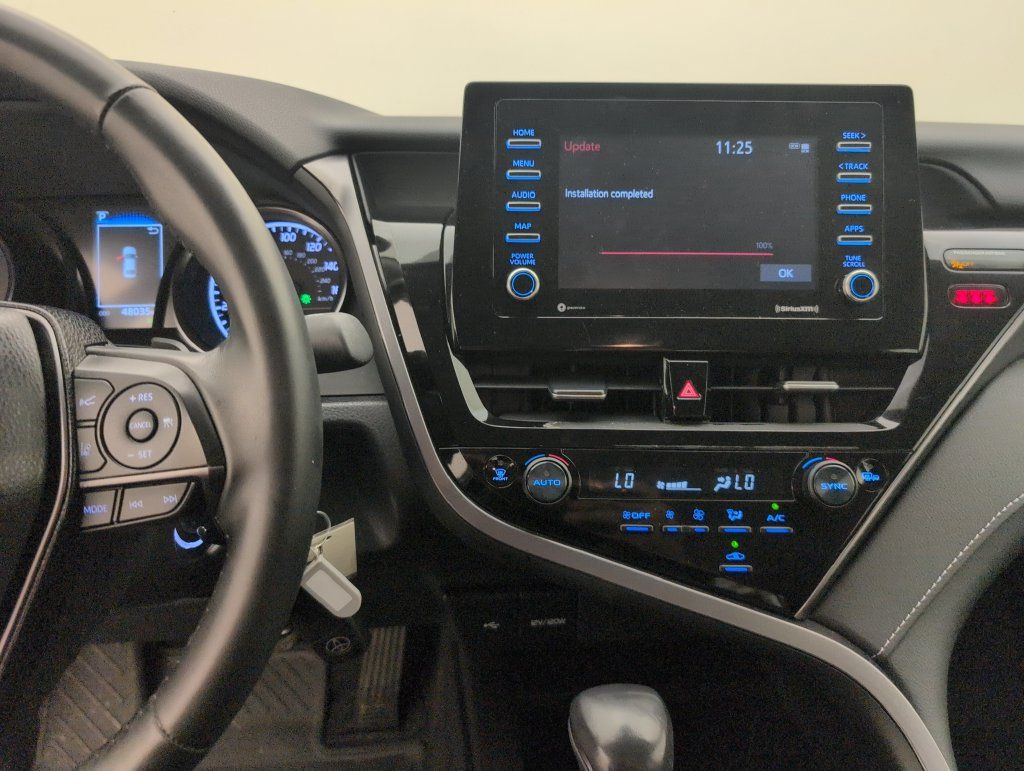 Used 2024 Toyota Camry SE FWD image 12