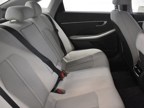 Used 2025 Hyundai Sonata SEL FWD image 17