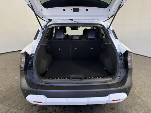 Used 2025 Nissan Kicks SR w/ Illumination Package FWD image 7