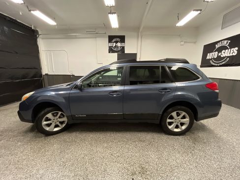 Used 2013 Subaru Outback 2.5i Premium w/ All-Weather Pkg image 7
