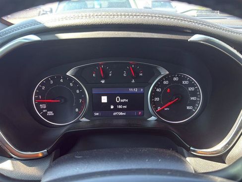 Used 2019 Chevrolet Blazer LT w/ Sound & Technology Package FWD image 3
