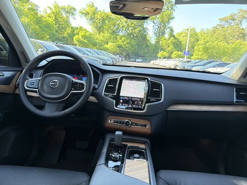 Certified 2023 Volvo XC90 B5 Plus w/ Protection Package Premier image 30