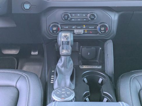 New 2025 Ford Bronco Badlands image 19