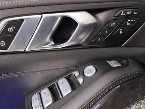 Used 2024 BMW X7 xDrive40i w/ Executive Package image 25