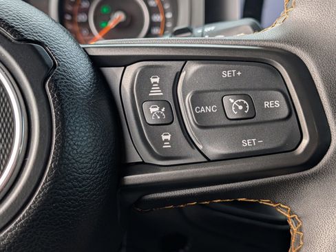 Used 2024 Jeep Wrangler Unlimited Sport AWD/4WD image 33