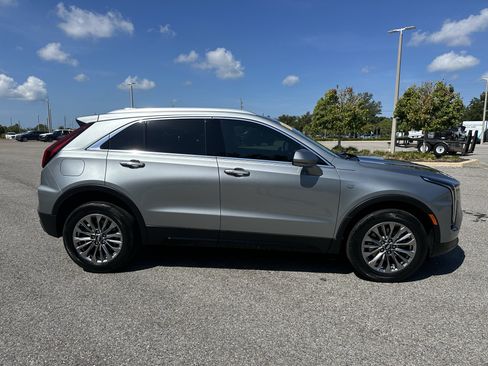 Used 2025 Cadillac XT4 Premium Luxury w/ Cold Weather Package FWD image 3