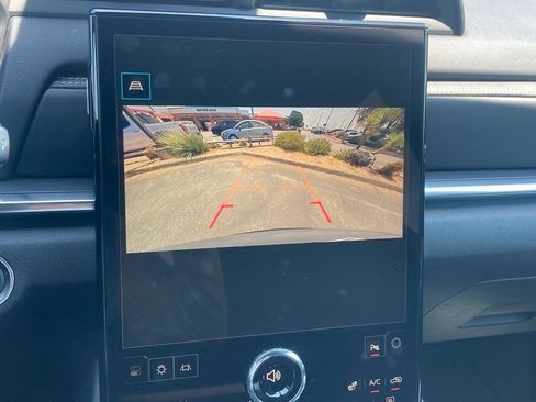 Used 2026 GMC Terrain Elevation w/ Elevation Premium Package FWD image 18
