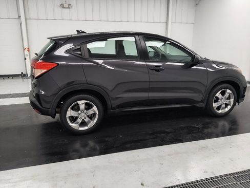 Used 2017 Honda HR-V LX image 10