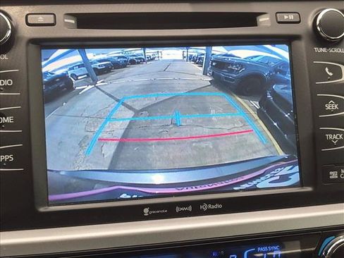 Used 2016 Toyota Highlander XLE FWD image 14